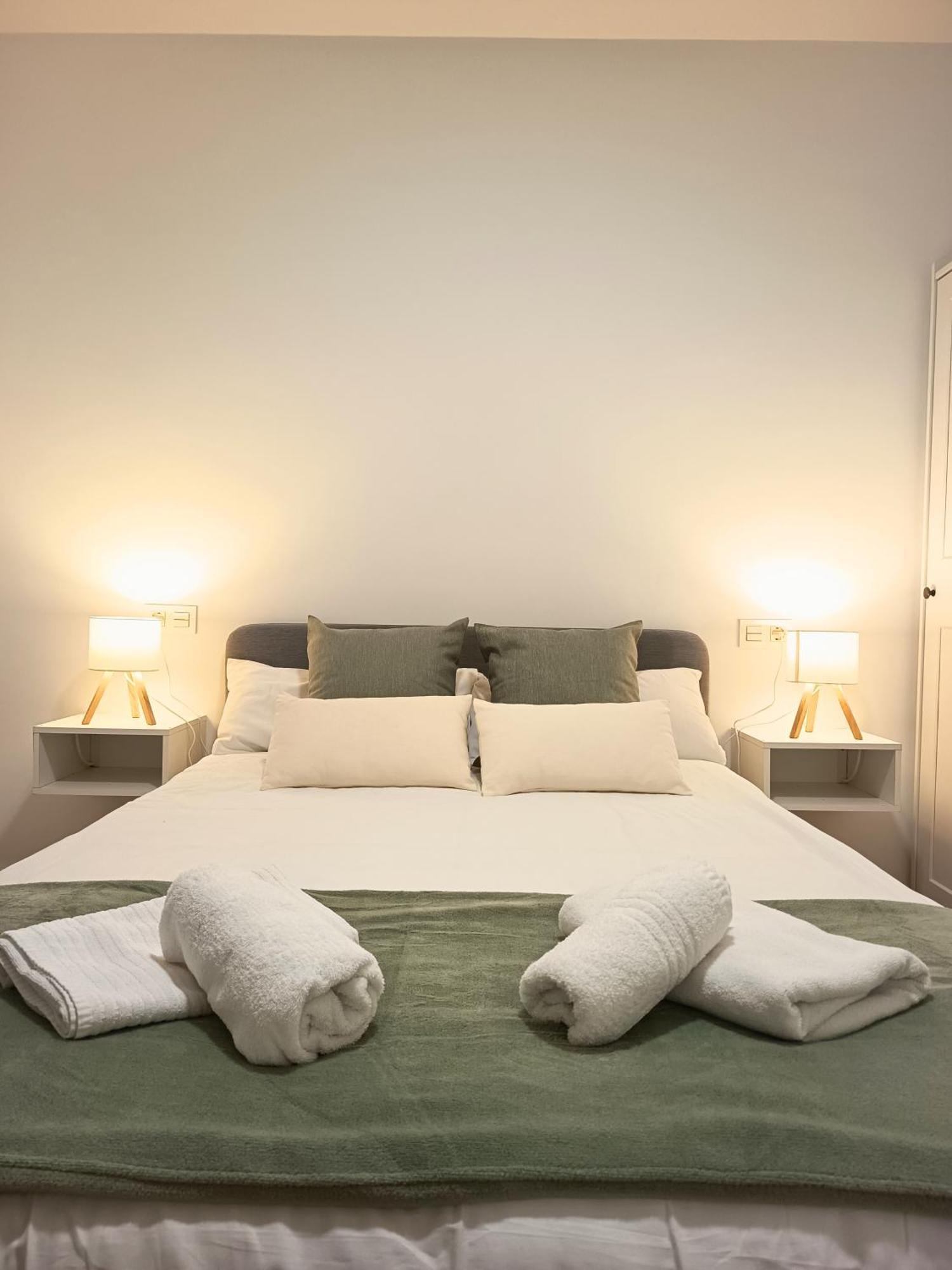 Modern Plaza De Toros Apartment With Free Parking Granada Dış mekan fotoğraf